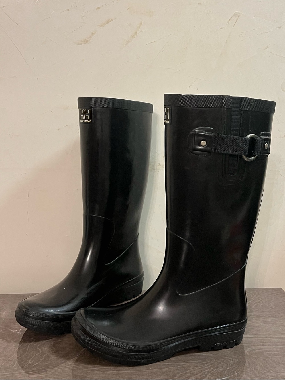 8 US Helly Hansen Women's Veierland 2 rain boots